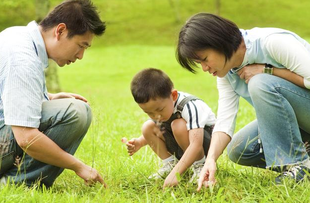 家庭教育而是构建一个家校社三位一体的协同育人共同体 家庭教育而是构建一个家校社三位一体的协同育人共同体